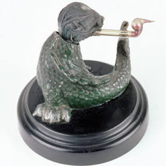Dragon-shaped evaporimeter