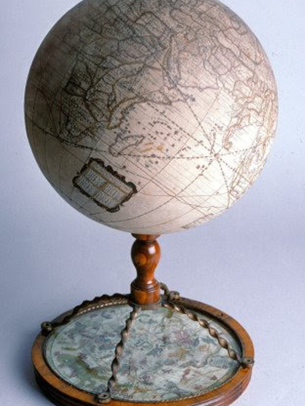 Immobile English globe on stand