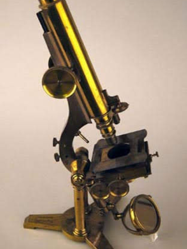 Charles Darwin's achromatic microscope