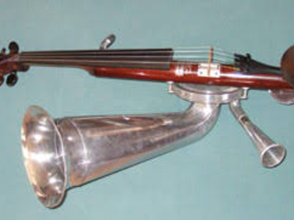 The Stroh violin