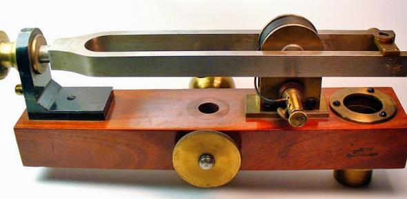 A vibration microscope, designed by Lissajous and built by Koenig