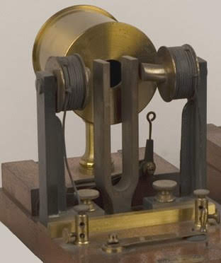 Detail of part of Helmholtz's apparatus for the synthesis of sound